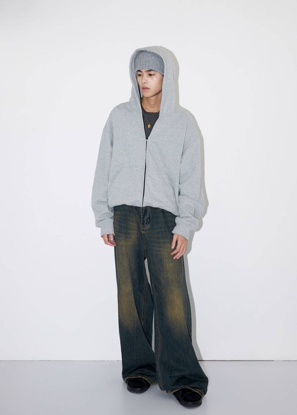 UNKNOWNWORLD ウォッシュドダメージジーンズ ブルー グランジUNKNOWNWORLD ウォッシュドダメージジーンズ ダーティ