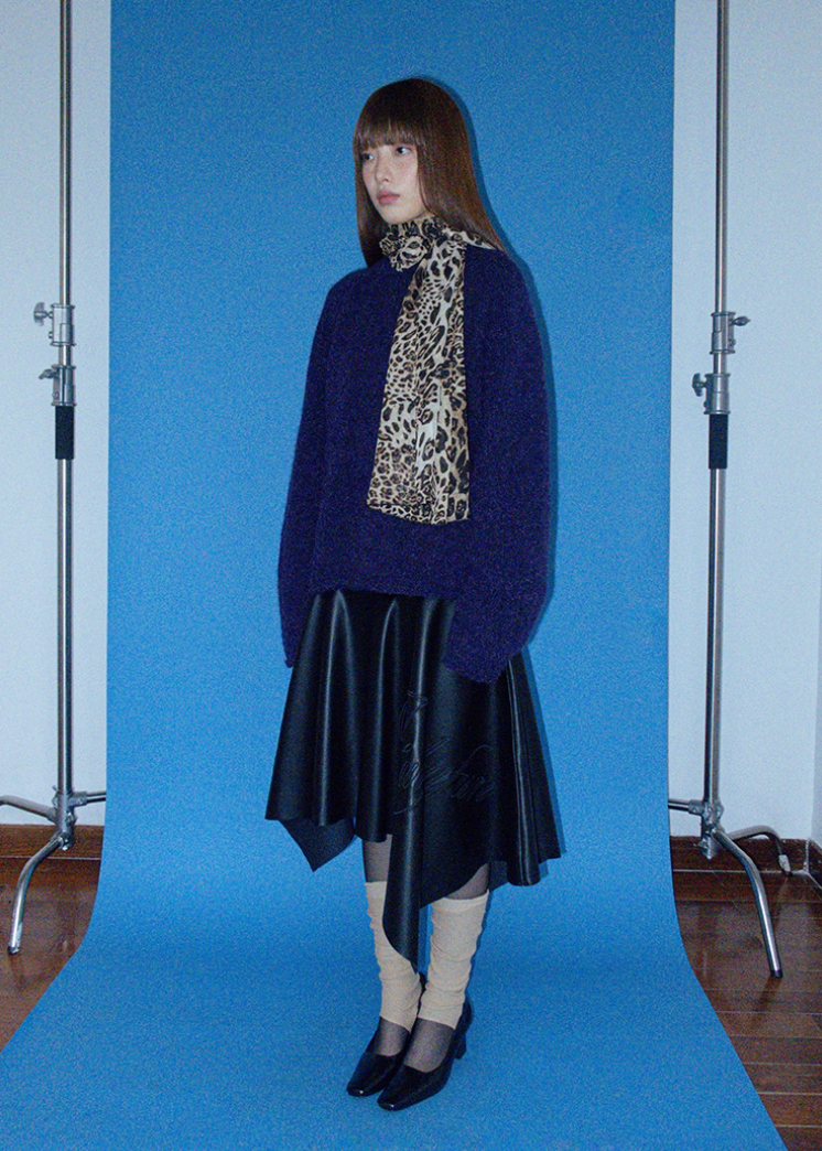 ラグランスリーブラウンドネックニット E1438