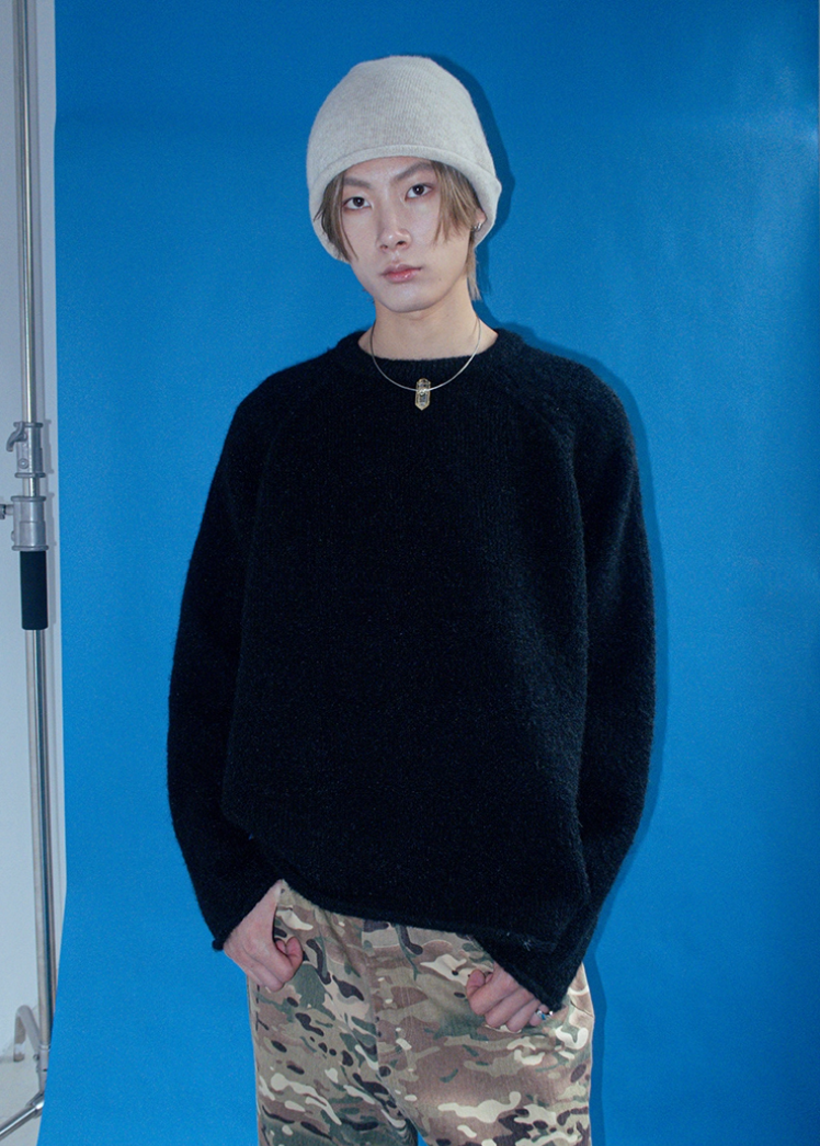 ラグランスリーブラウンドネックニット E1438