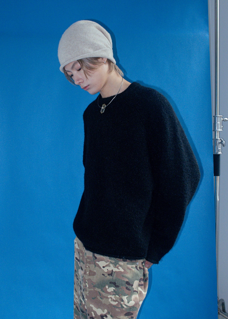 ラグランスリーブラウンドネックニット E1438