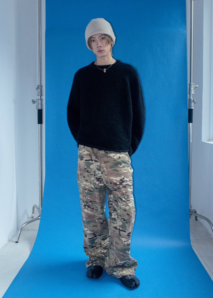 ラグランスリーブラウンドネックニット E1438