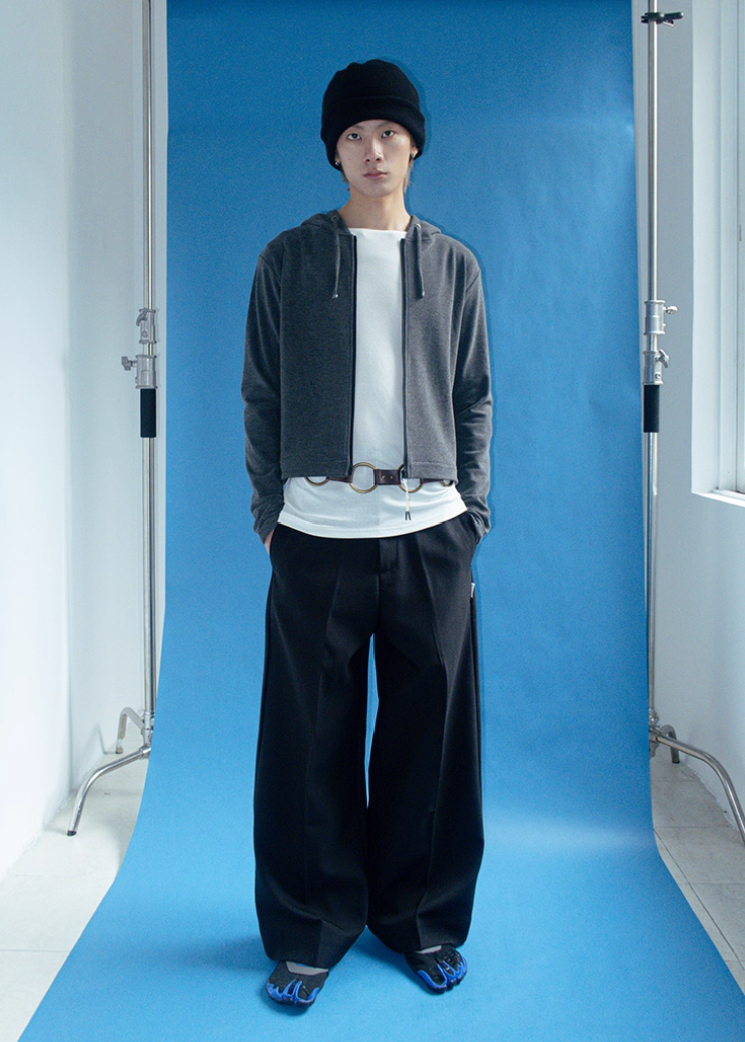 ショート丈フーディー E1440